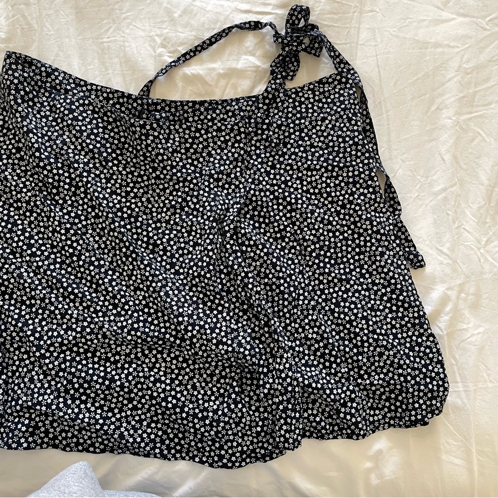 BRANDY MELVILLE WRAP SKIRT